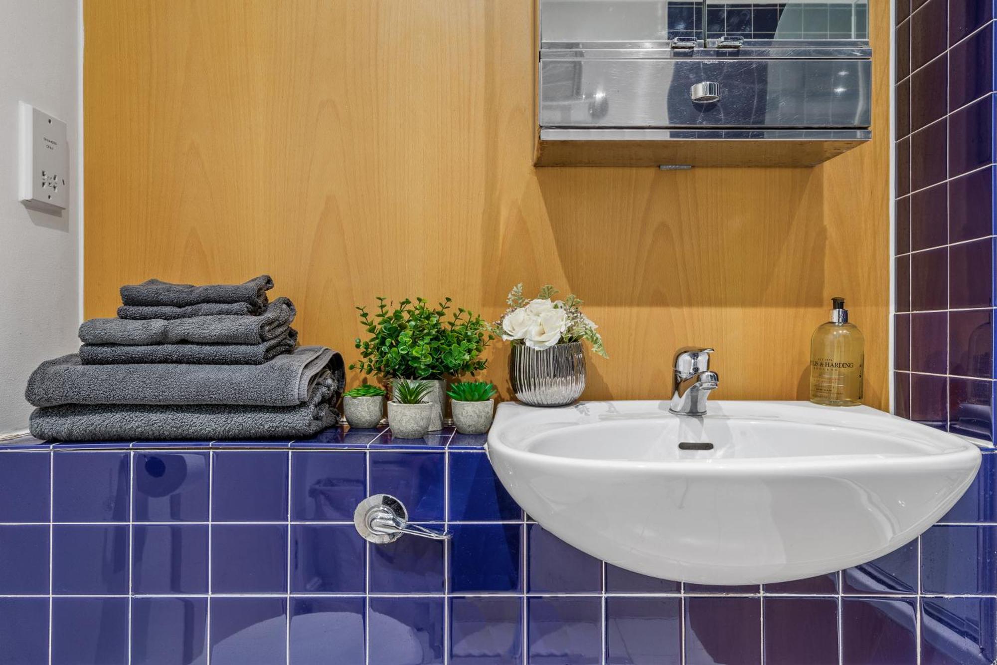 Apartment Superb Business Travellers Tower Of *